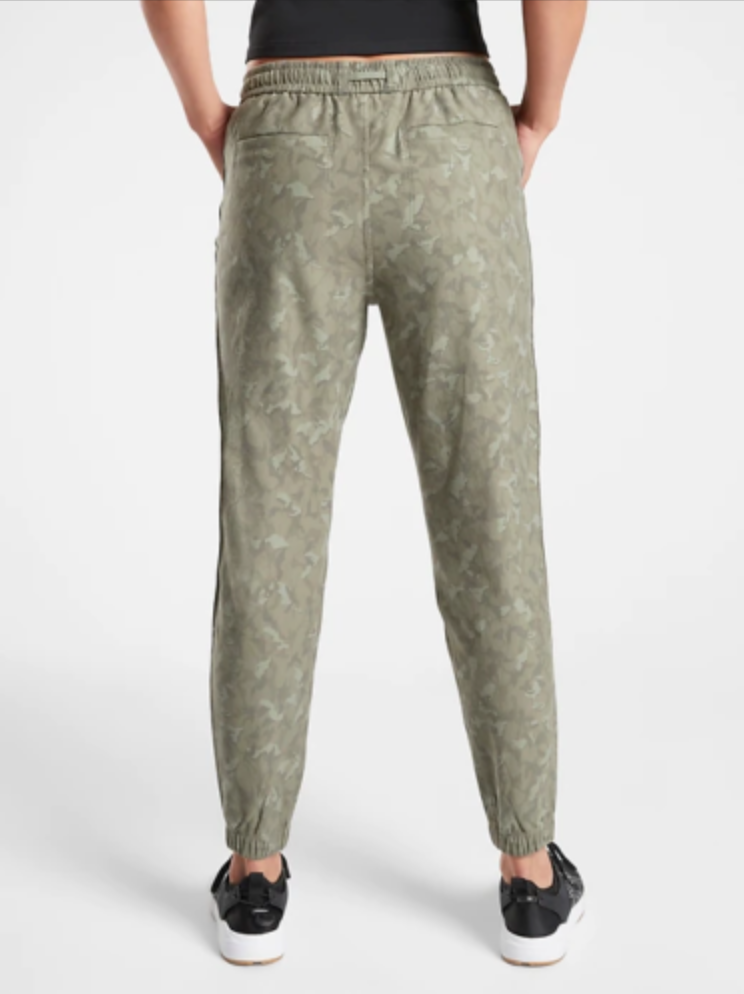 Athleta Stratum Camo Olive Elastic Waist Farallon Jogger Pants