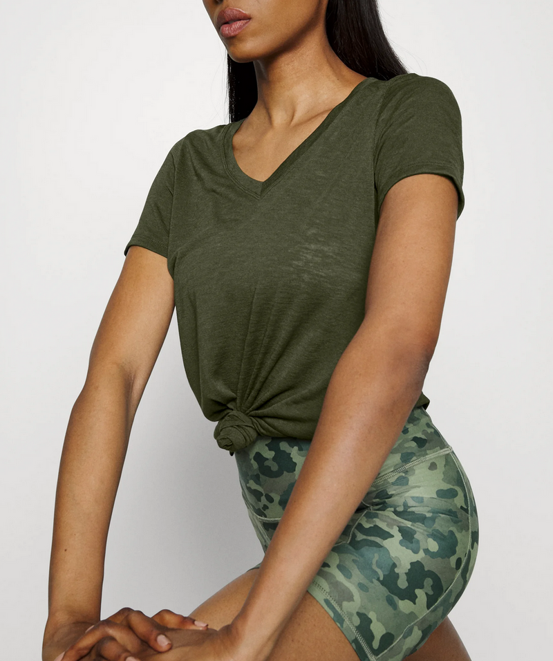 Athleta Aspen Olive Scoop V-Neck Short Sleeve Breezy Tee Top