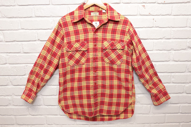 2000s Vintage LL Bean Timberline Button Down Shirt Size Medium