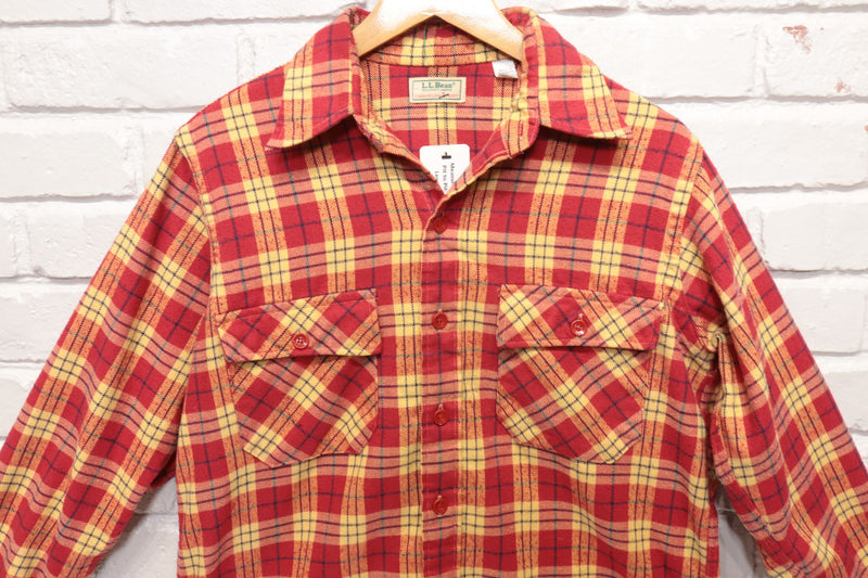 2000s Vintage LL Bean Timberline Button Down Shirt Size Medium