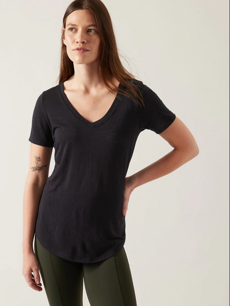 Athleta Black Scoop V-Neck Short Sleeve Breezy Tee Top