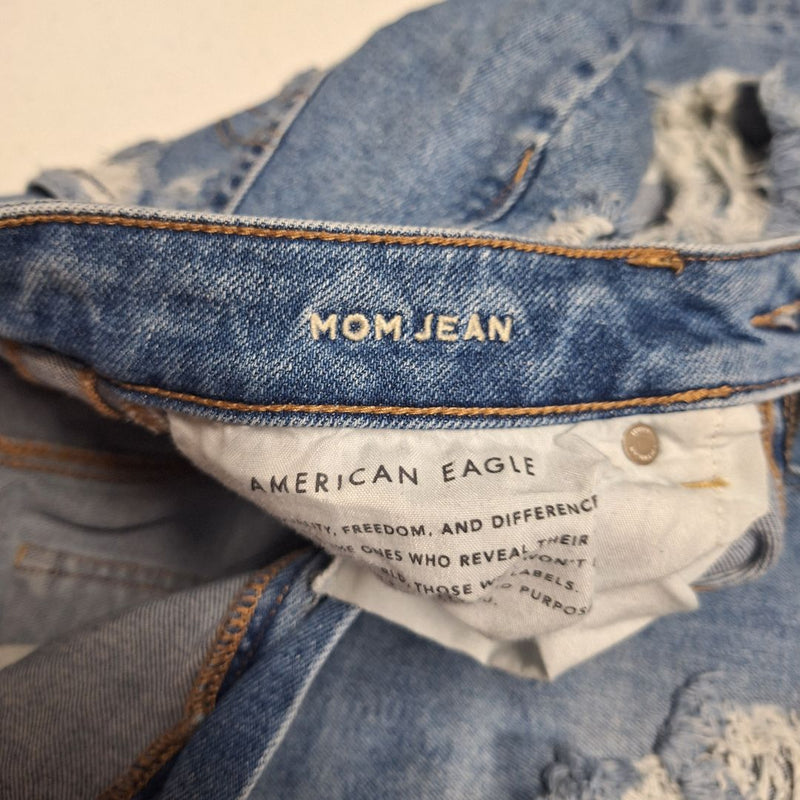 American Eagle Mom Jeans Ripped Distressed Womens Size 6 Light Blue Wash Holes