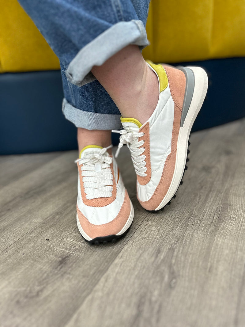 D.A.T.E Athleta Peach/White
