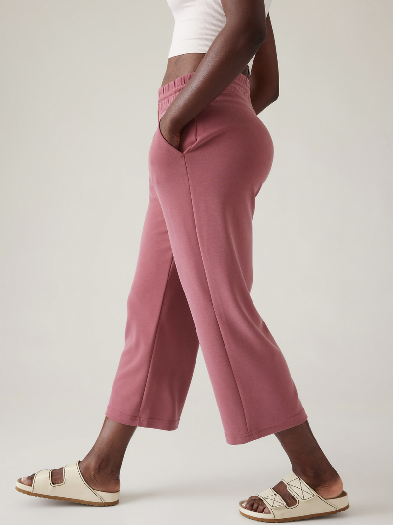 Athleta Berry Rose Seasoft Straight Cropped Pant