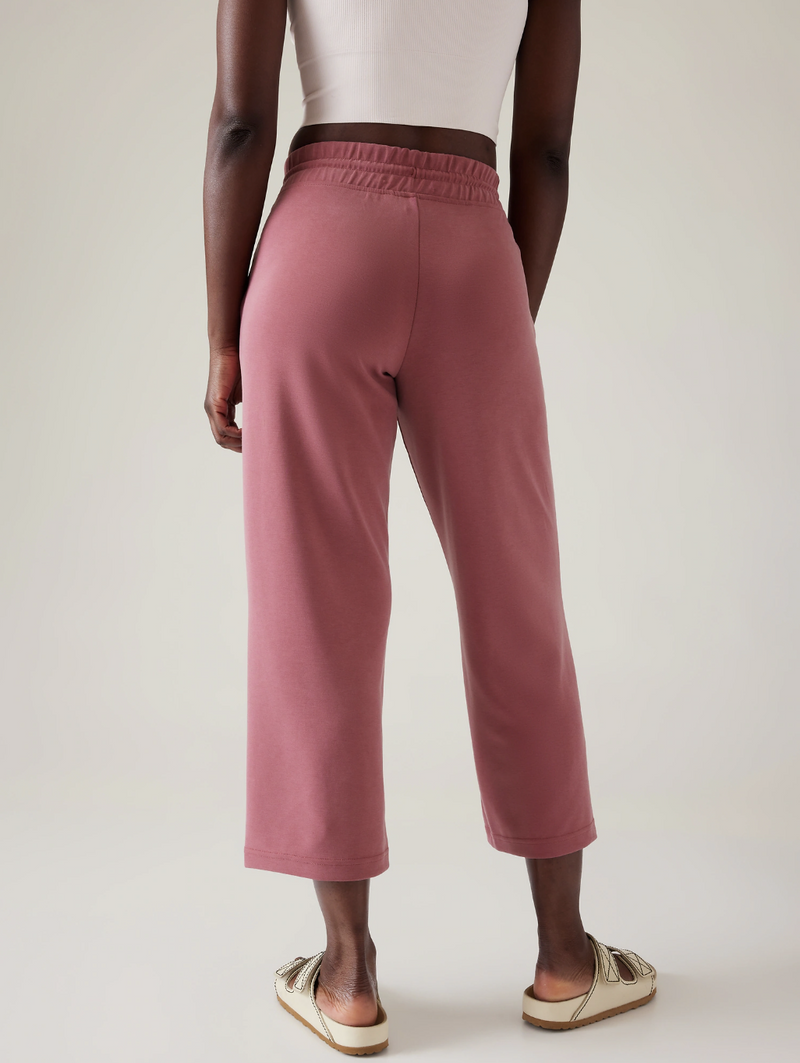 Athleta Berry Rose Seasoft Straight Cropped Pant