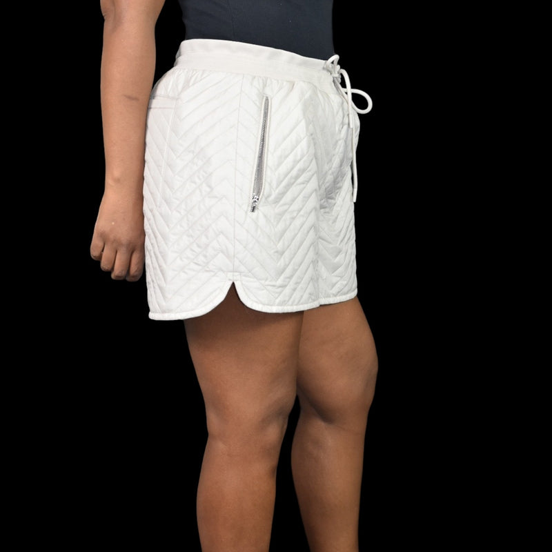 Athleta Apres Ski Shorts Quilted Beige Drawcord Pockets Chevron Padded Outdoors Size 10