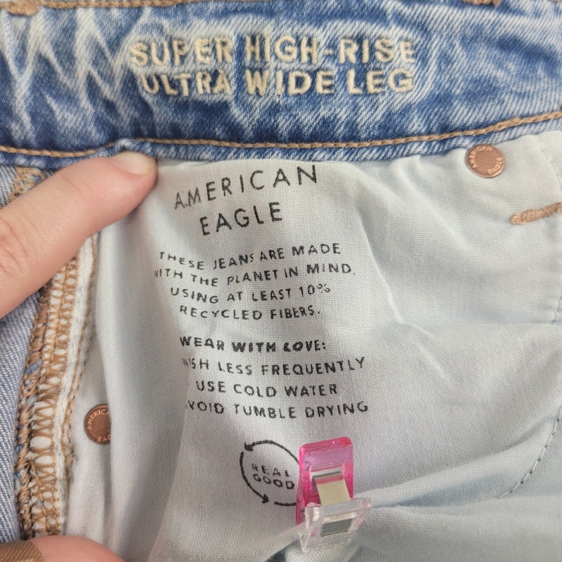 New American Eagle Size 0 Reg Strigid Super High Rise Ultra Wide Leg Denim Jeans