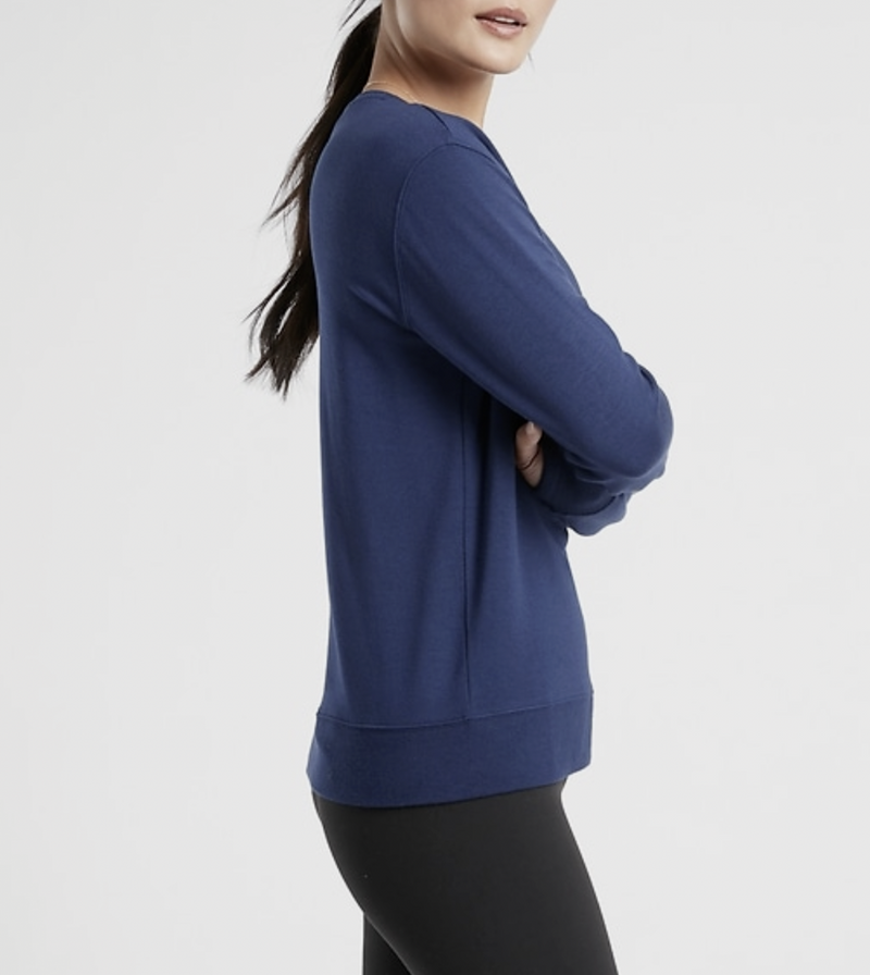 Athleta Enchanted Blue Long Sleeve Sunrise V-neck Sweatshirt