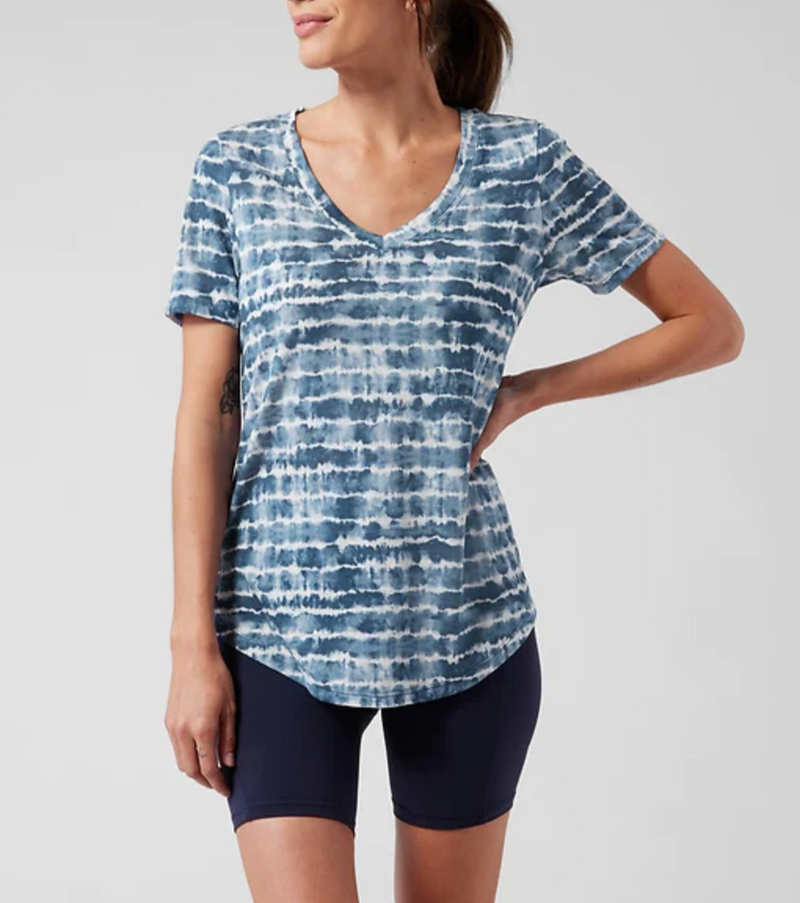 Athleta Blue Tie Dye Scoop V-Neck Short Sleeve Breezy Tee Top