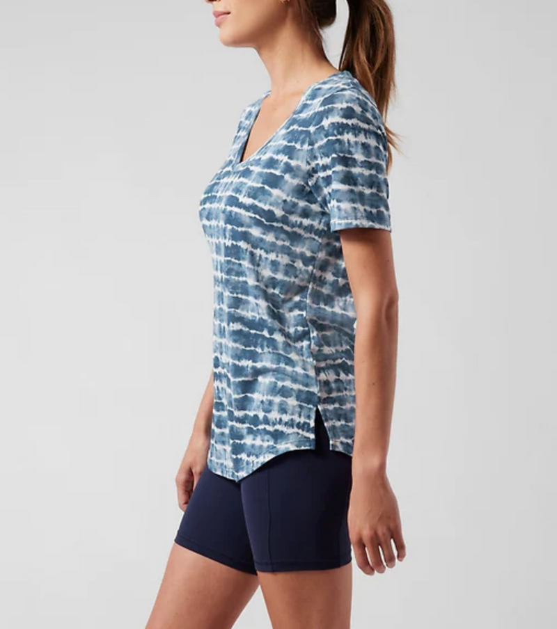 Athleta Blue Tie Dye Scoop V-Neck Short Sleeve Breezy Tee Top