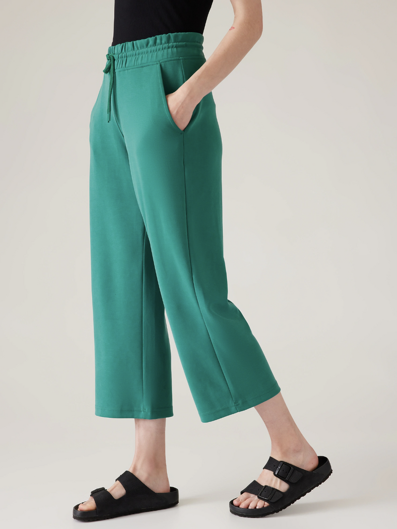 Athleta Emerald Green Seasoft Straight Cropped Pant