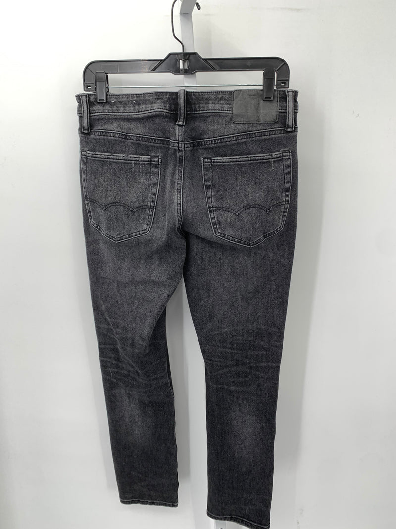 DISTRESSED DENIM JEANS