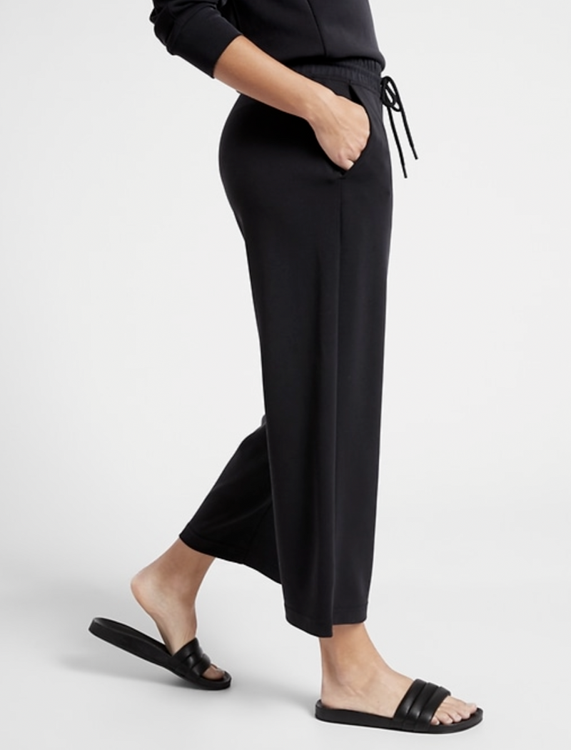 Athleta Black Seasoft Straight Cropped Pant