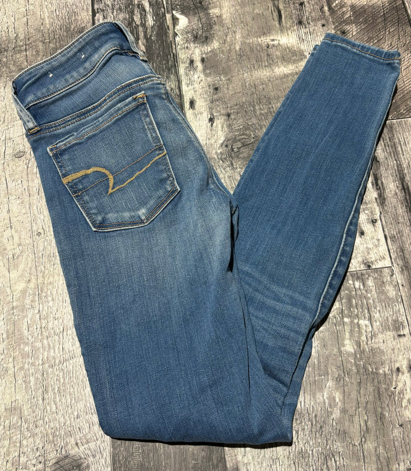 American Eagle blue high rise ripped skinny jeans - Hers size 0