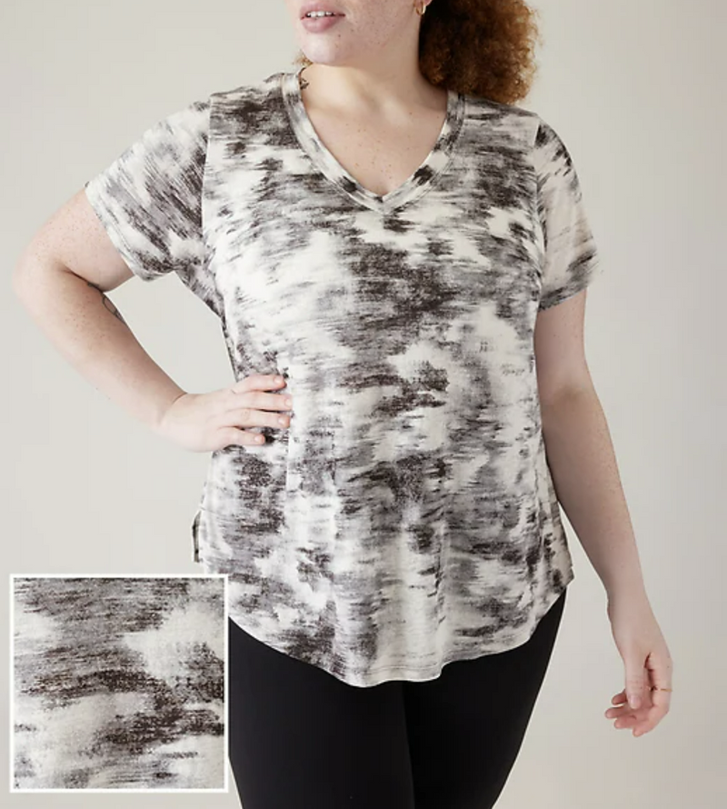 Athleta Inversion Black Scoop V-Neck Short Sleeve Breezy Tee Top