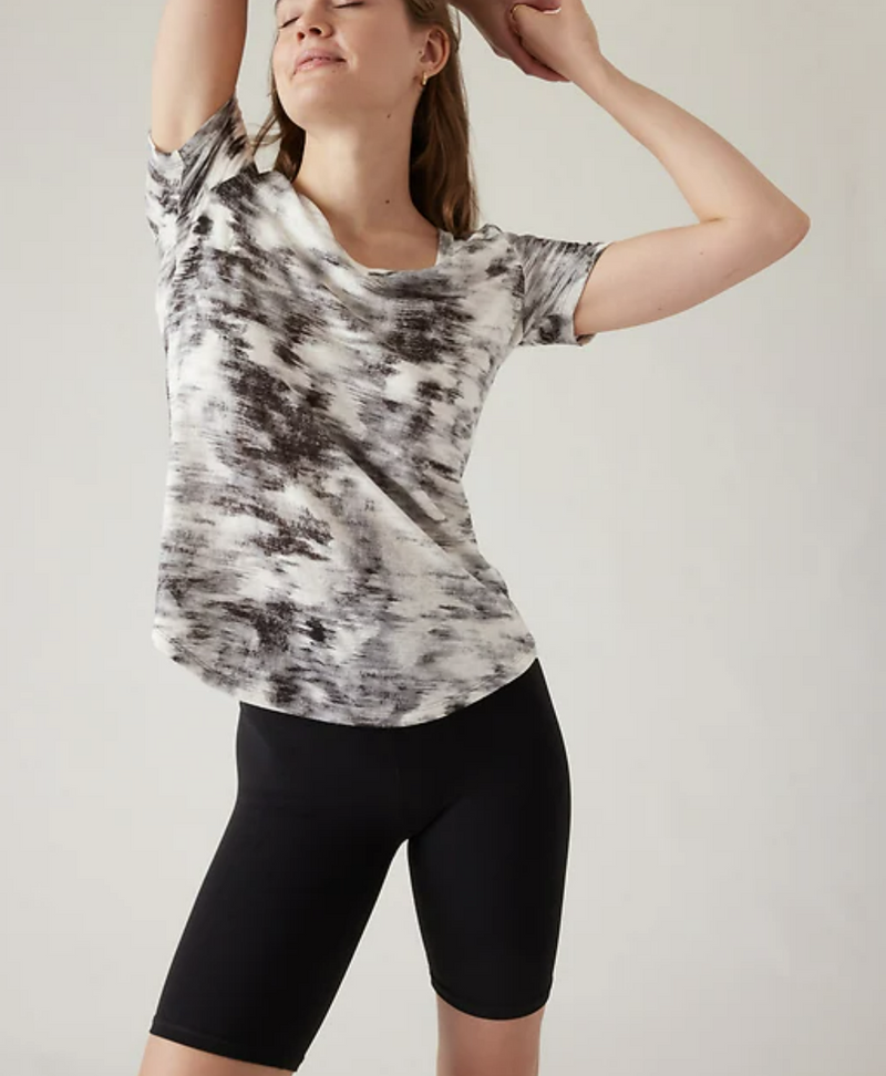 Athleta Inversion Black Scoop V-Neck Short Sleeve Breezy Tee Top