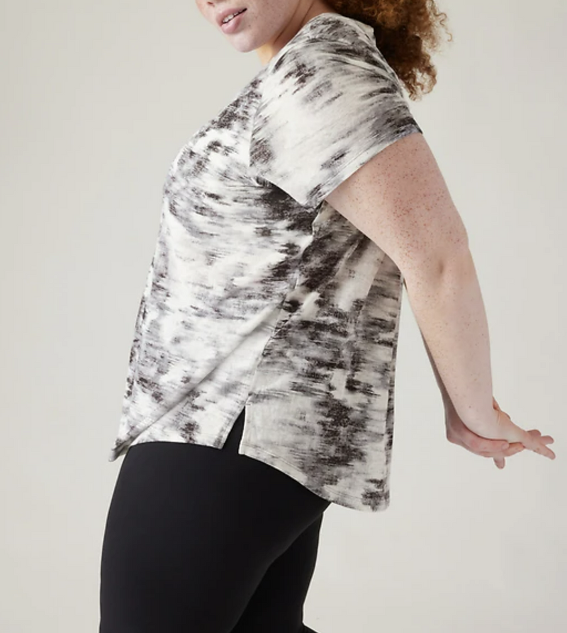 Athleta Inversion Black Scoop V-Neck Short Sleeve Breezy Tee Top