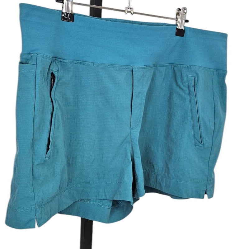 Athleta Trekkie North Short