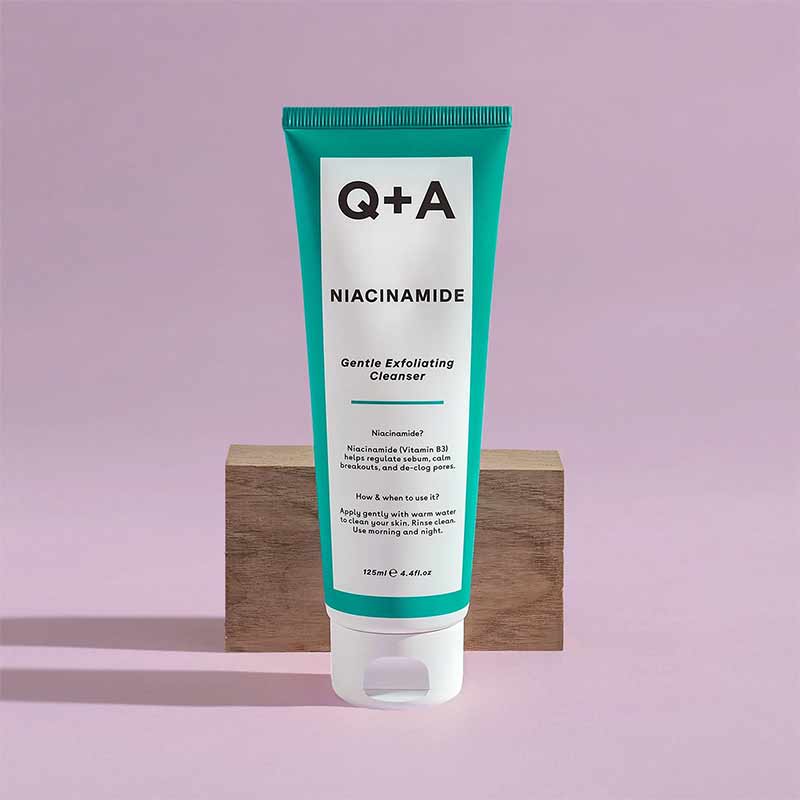 Q+A Niacinamide Gentle Exfoliating Cleanser