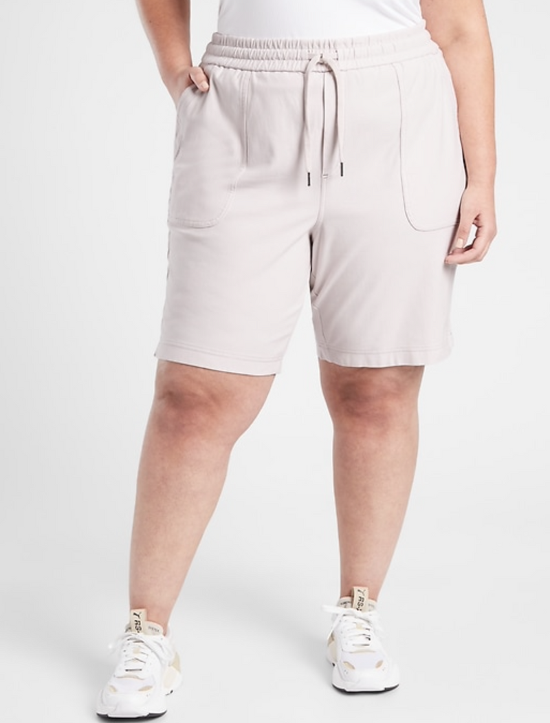Athleta Birch Grey Elastic Waist Stretchy Farallon Bermuda