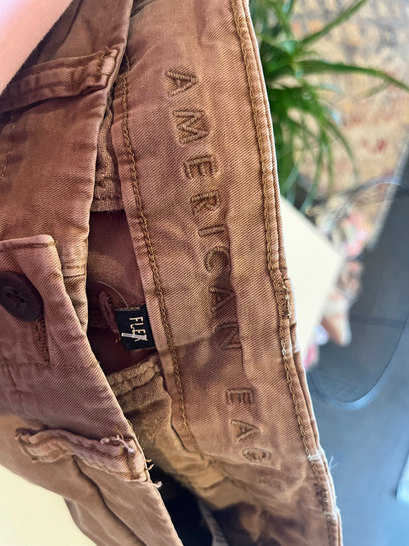 2500- American Eagle Khakis - 29x32