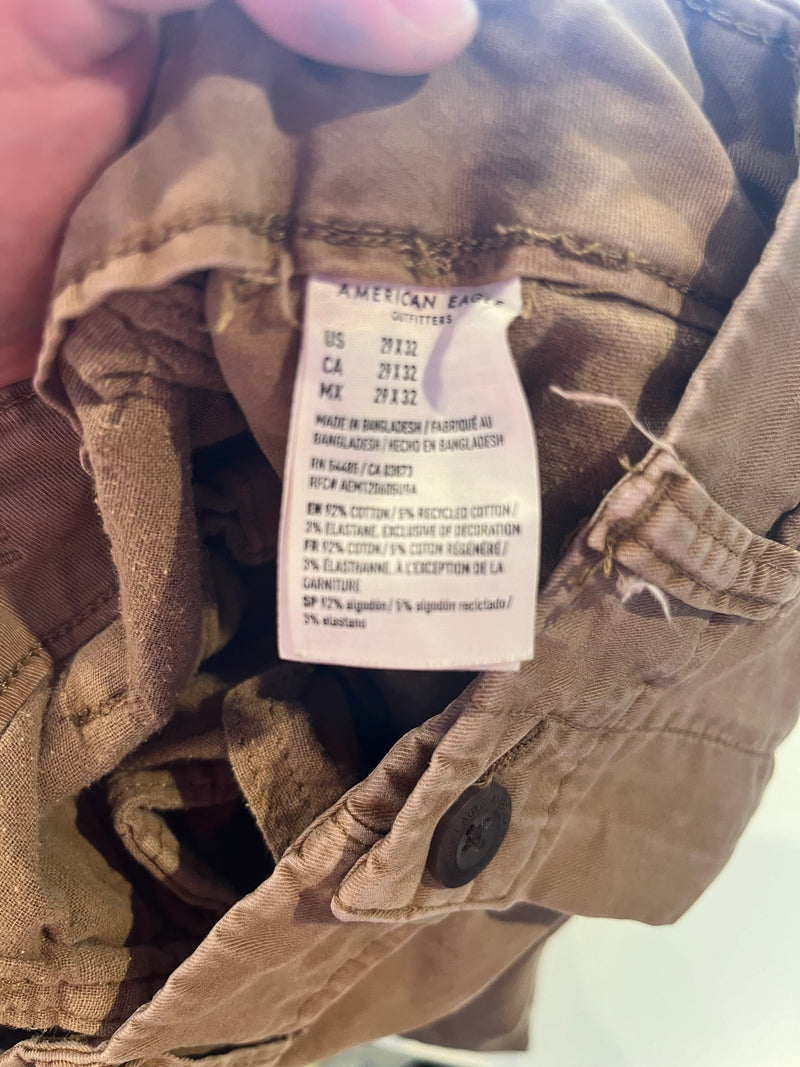 2500- American Eagle Khakis - 29x32