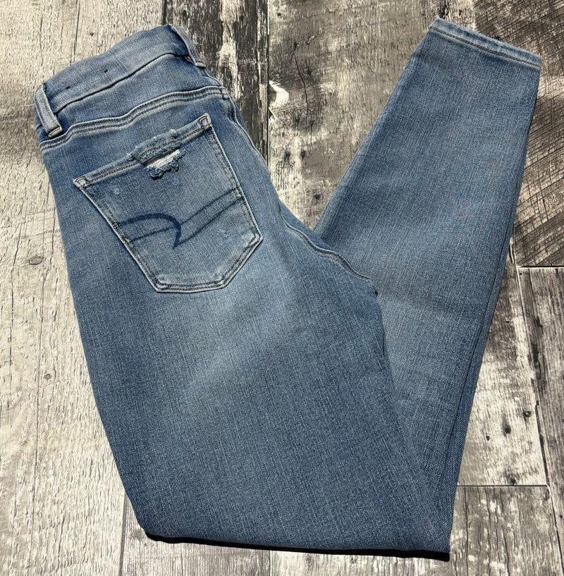 American Eagle light blue super high rise jegging - Hers size 0